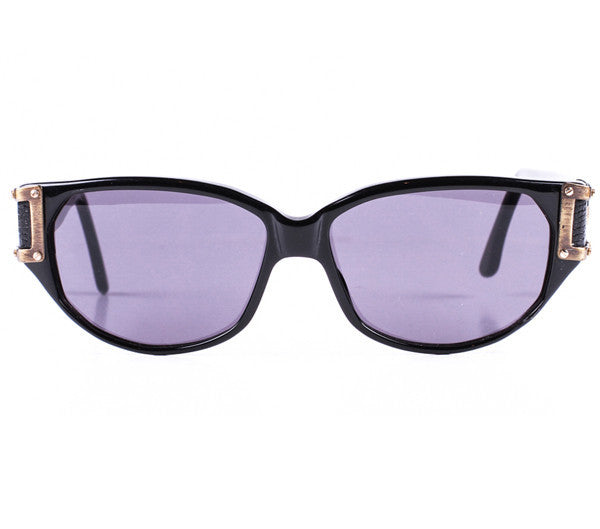 Emmanuelle Khanh 15211 16PM