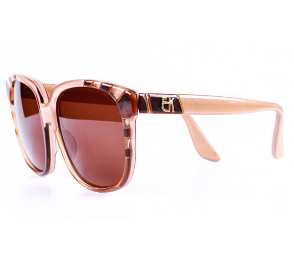 Emmanuelle Khanh EKC S001