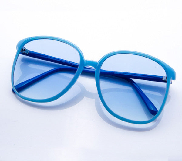 Bella (Light Blue Gradient Flat Lens) thumbnail