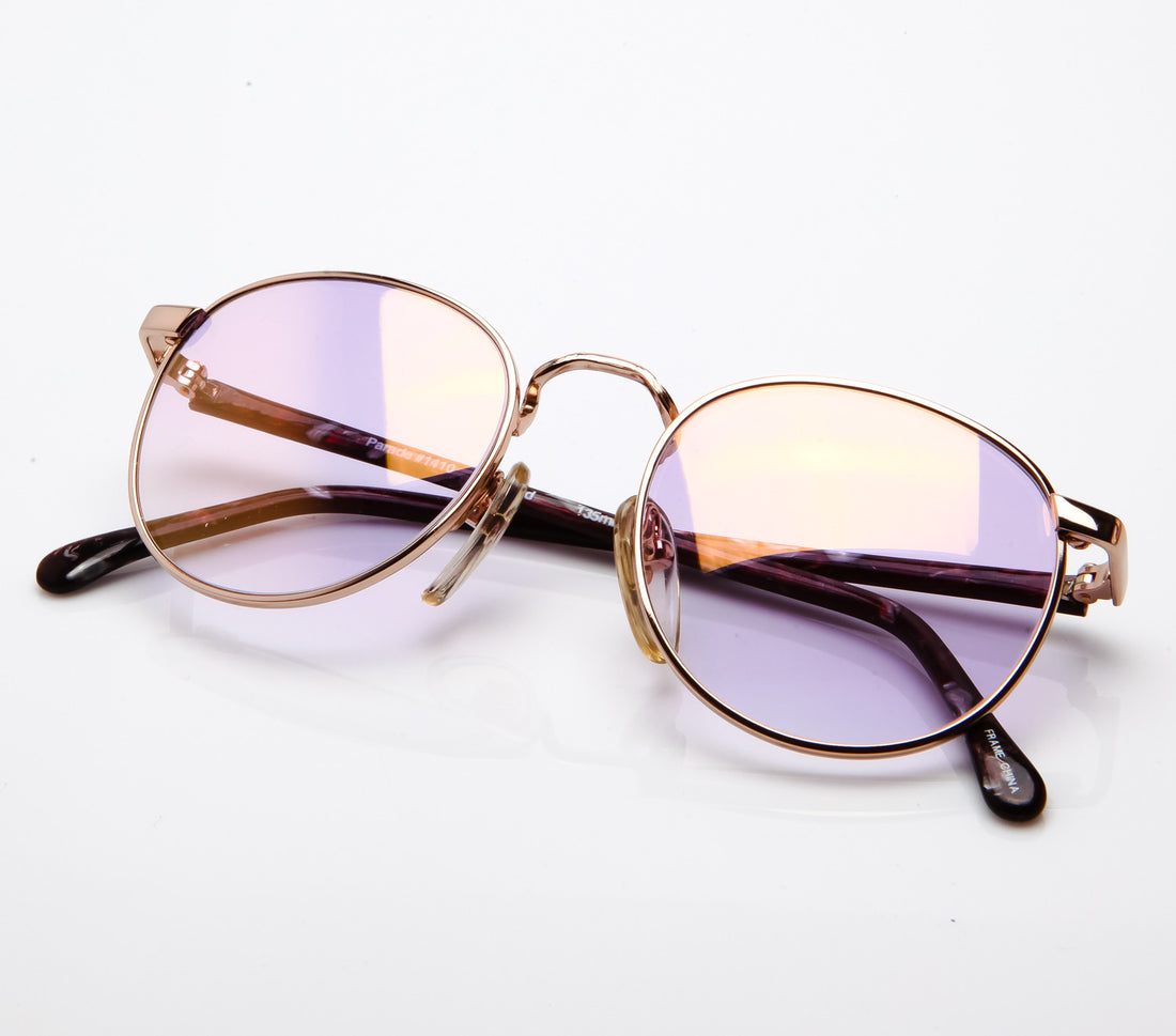 Famous (Lilac Mirror Gradient) Thumbnail