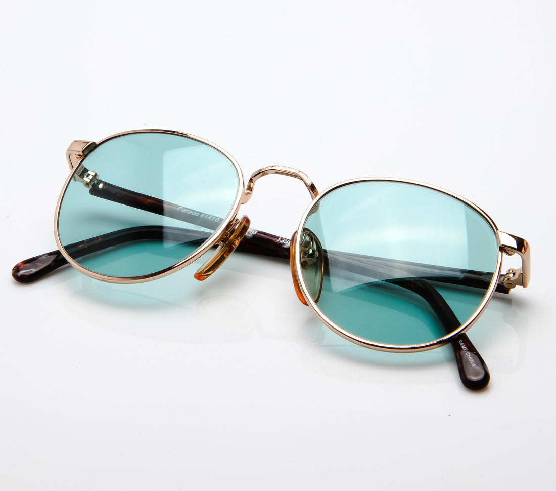 Famous (Mint Green) Thumbnail