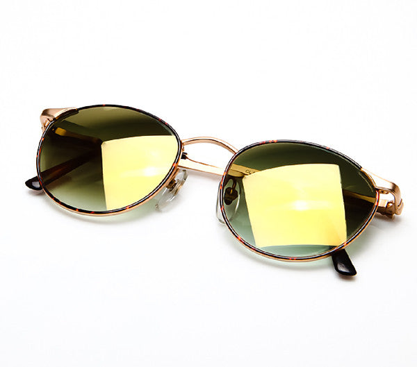 Lui (Green Mirror Gradient) thumbnail