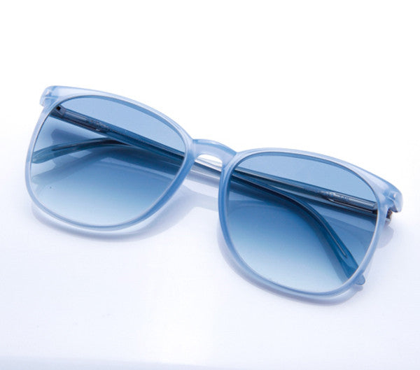 Vienna (Flash Blue Flat Lens) thumbnail