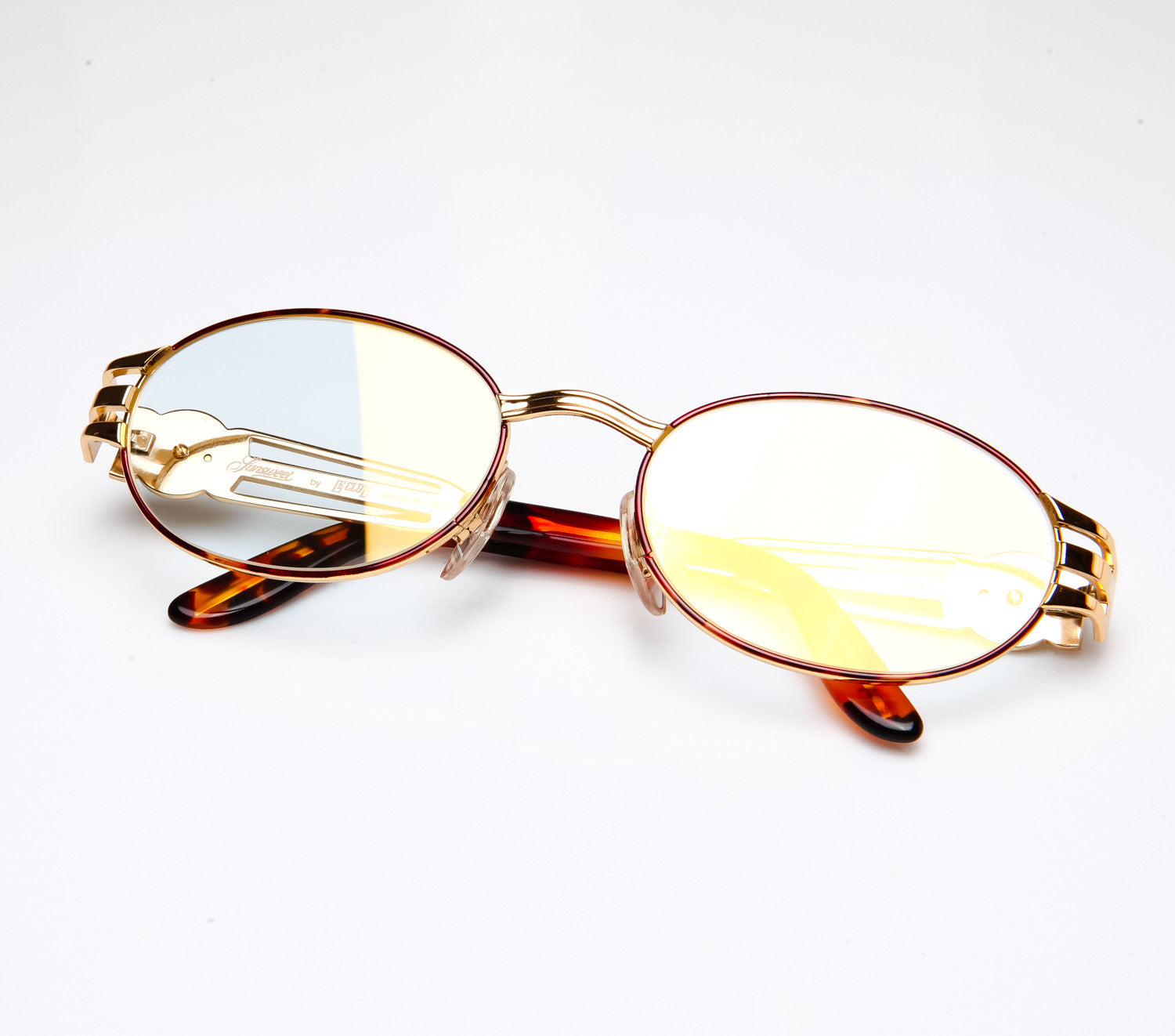 Le Club (Flash Gold Thumbnail