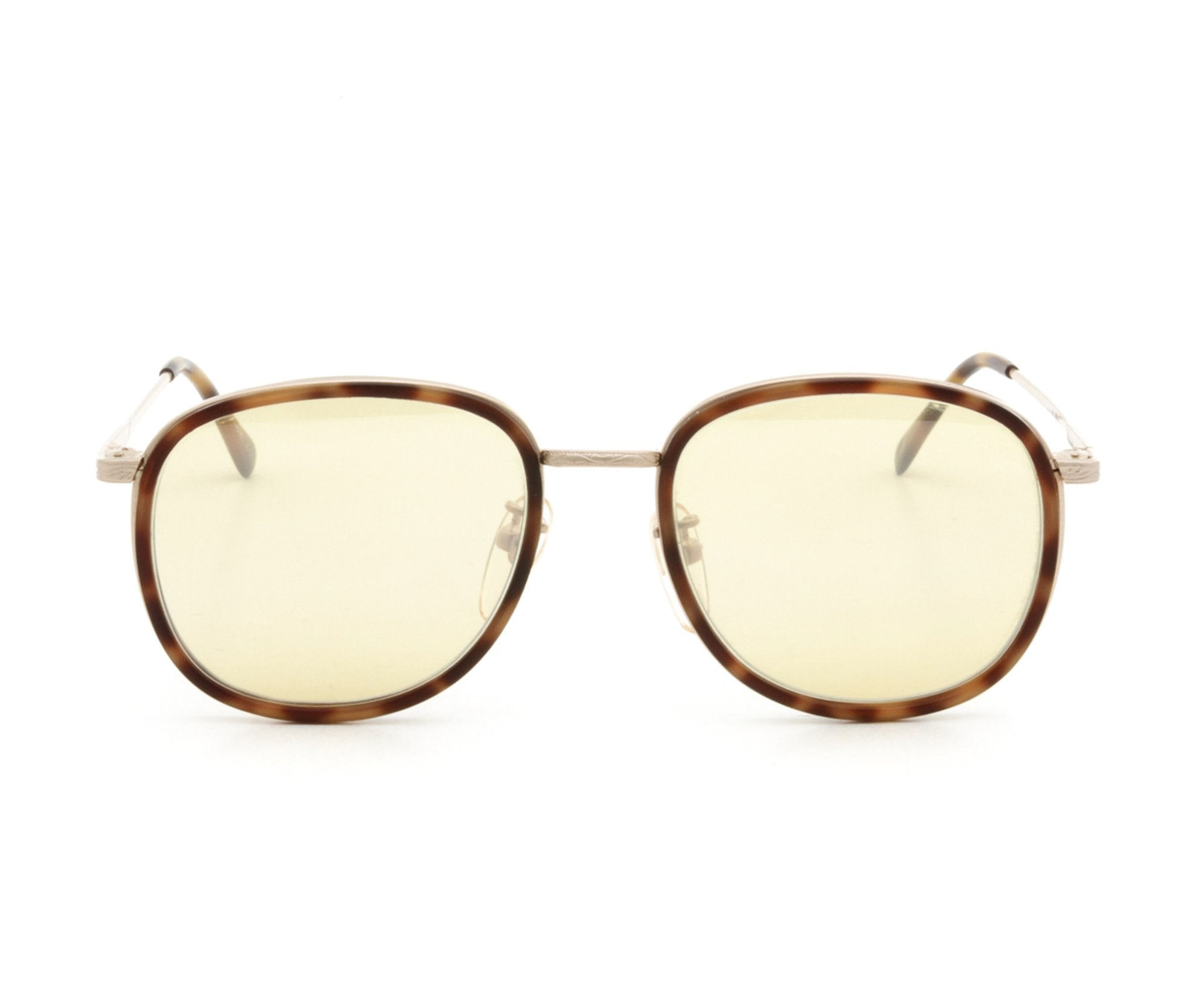 VF Deja Vu DV 826 (Amber) Front