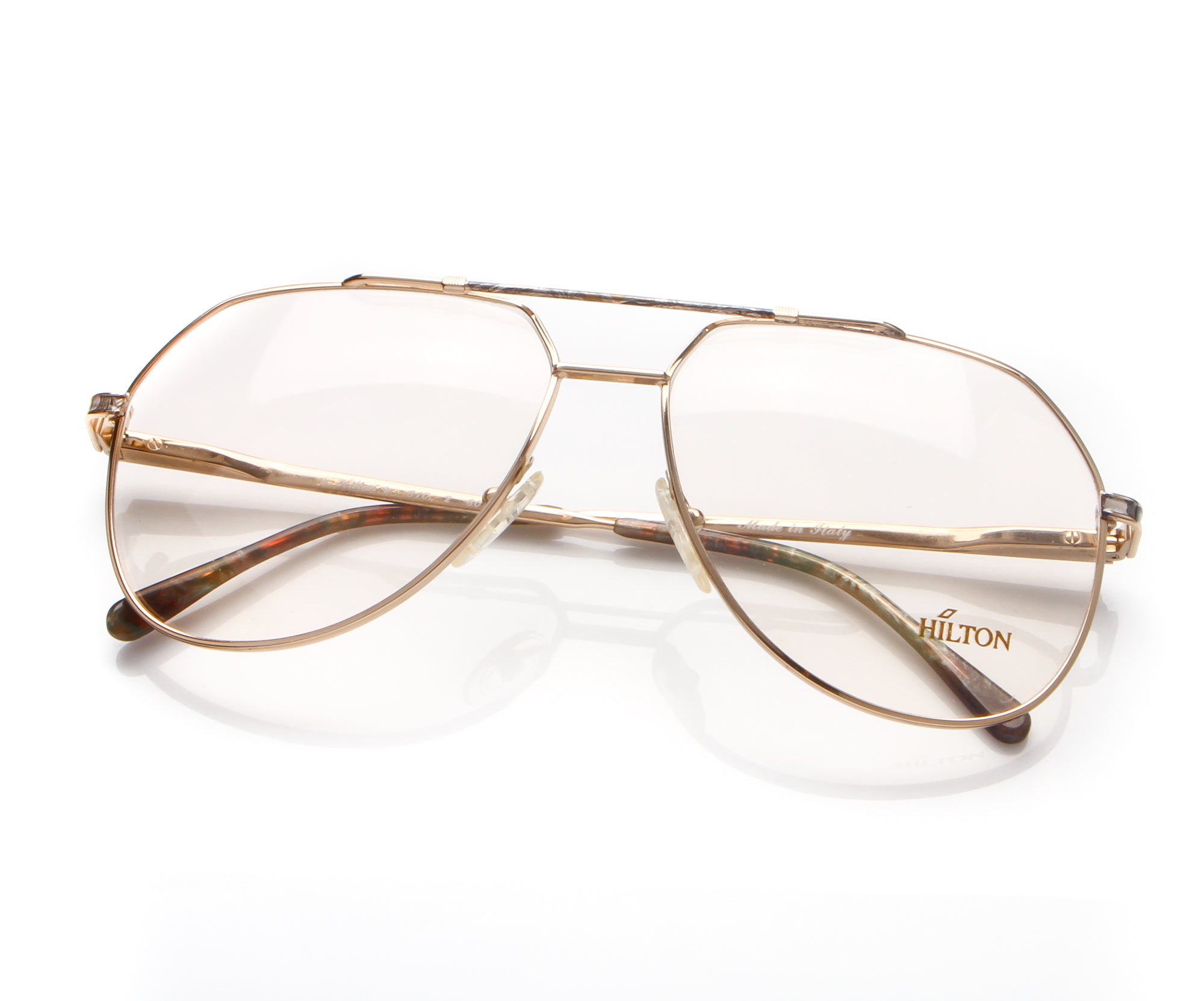 Vintage Hilton 610 2 Thumb