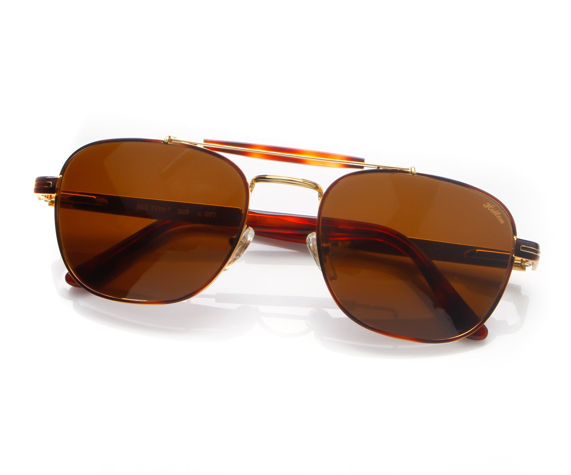 Vintage Hilton 928 077 Thumb