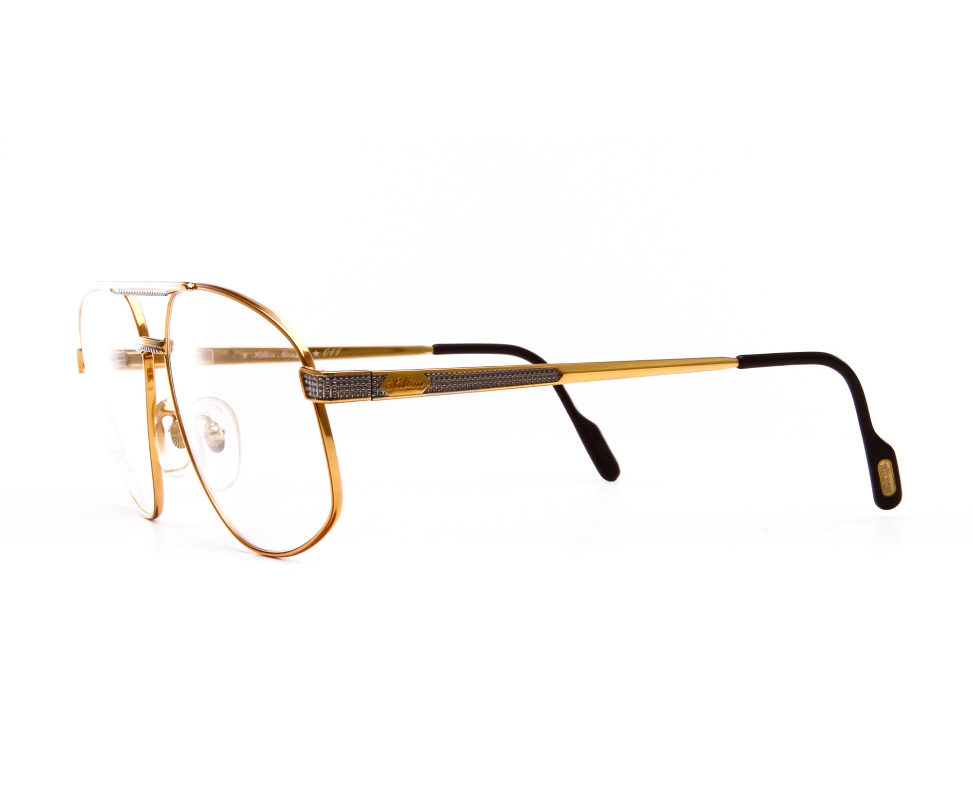 Vintage Hilton Monsieur 011 00/06