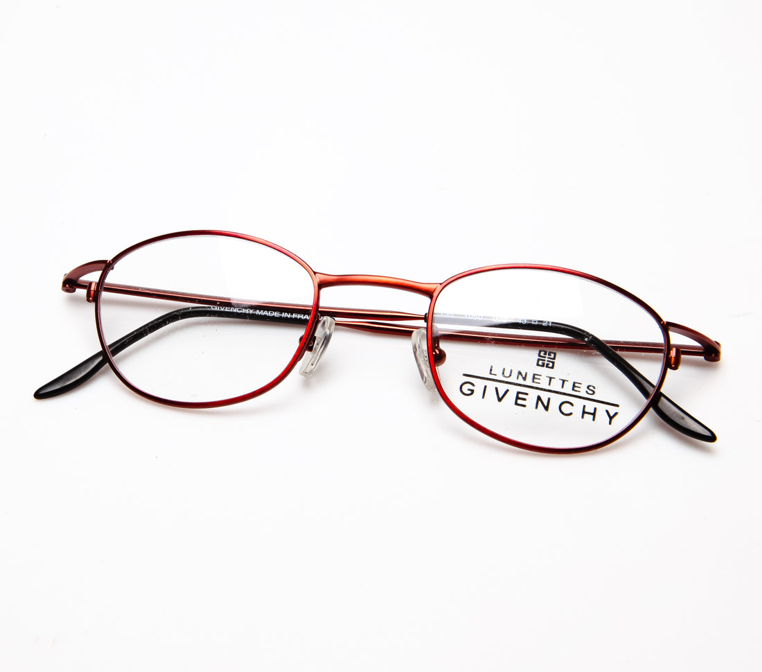 Givenchy 1050 2