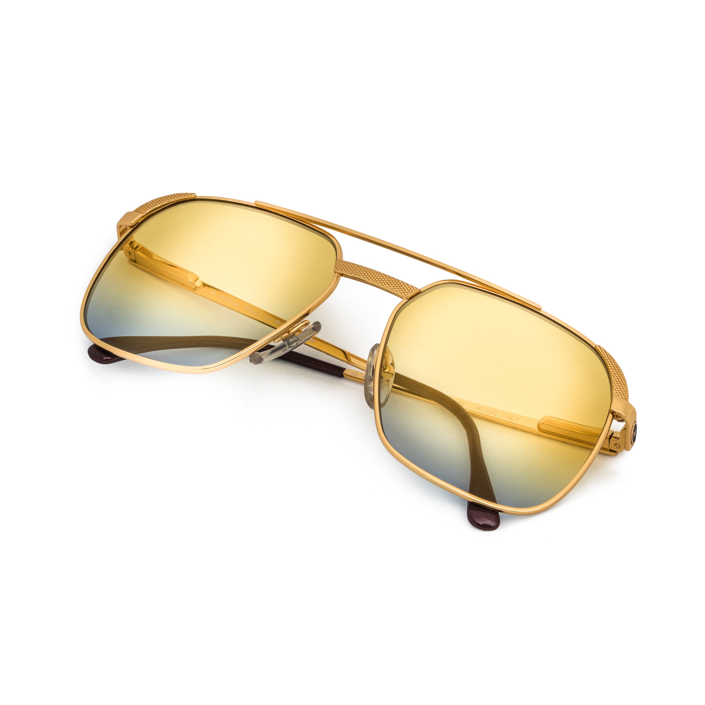 Vintage Hilton Class 10 995 (Yellow Blue) Thumbnail