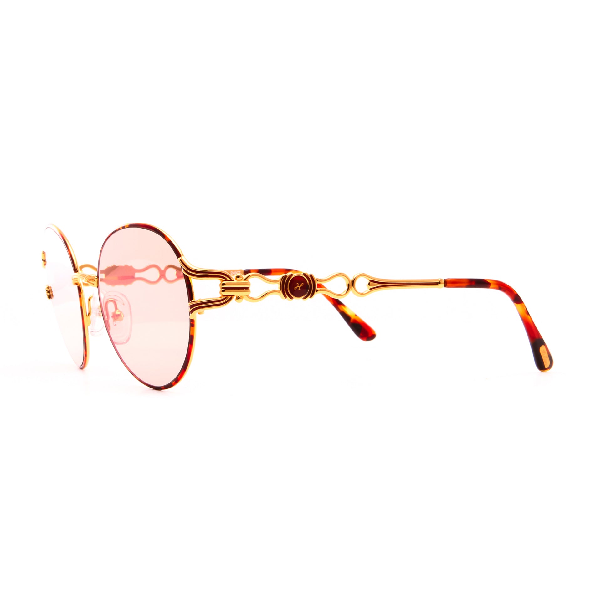 Vintage Hilton Parklane 103 C2 (Gold Dust) Side