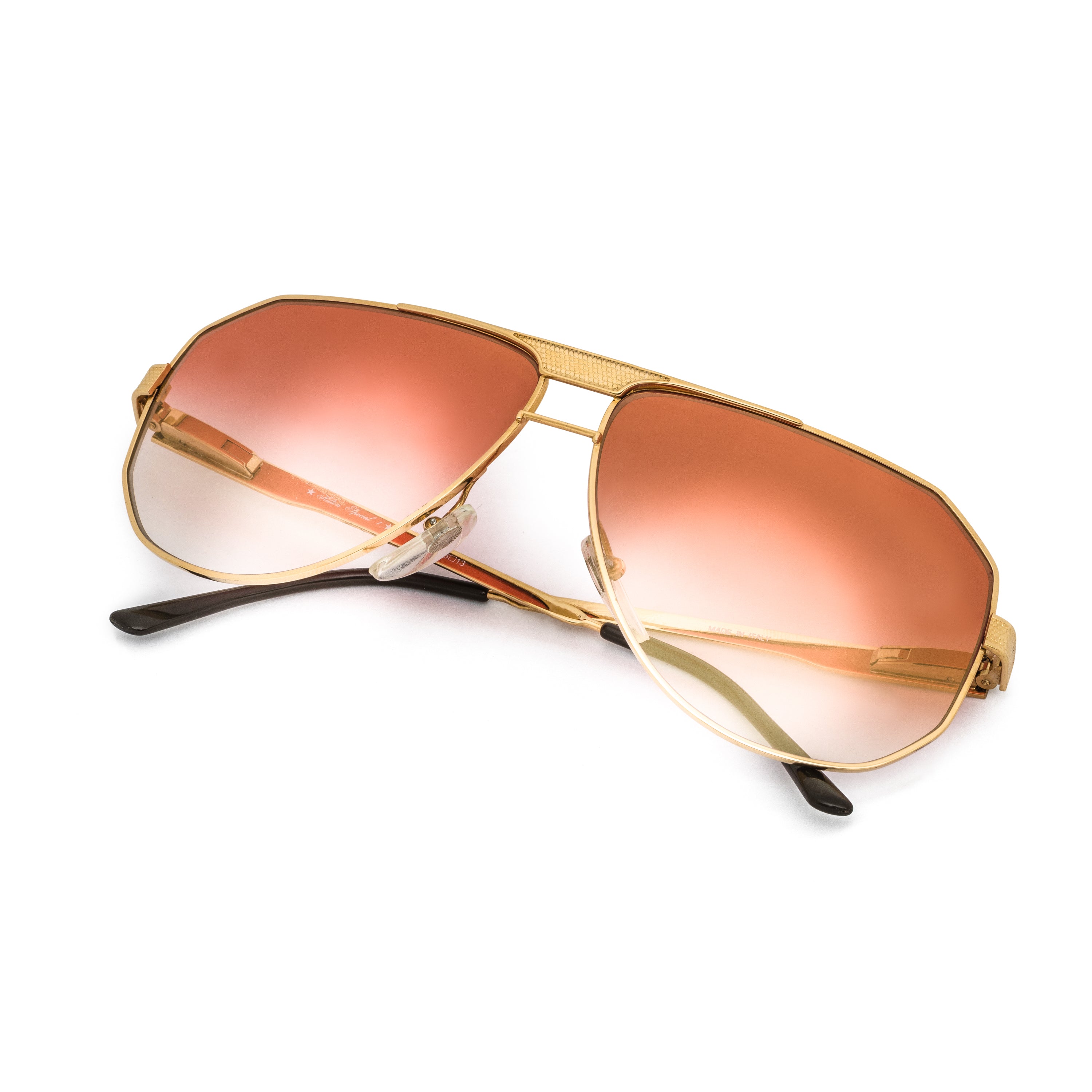 Vintage Hilton Special 7 1 (Red Gradient) Thumbnail