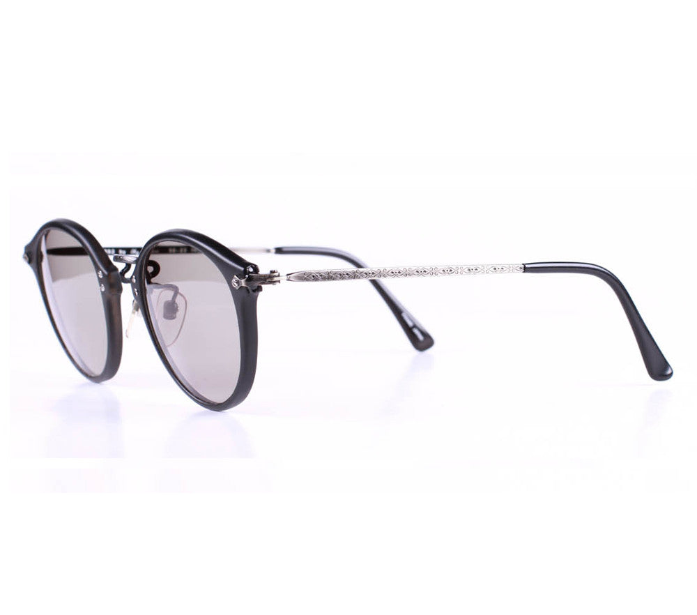 Oleg Cassini 893 Side