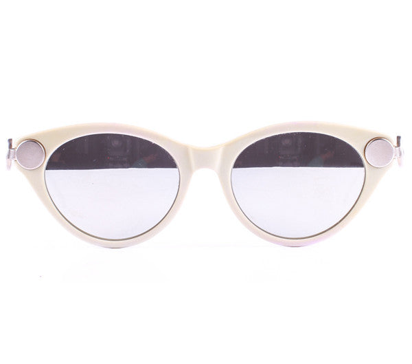 Christian Roth 8600 18 Front