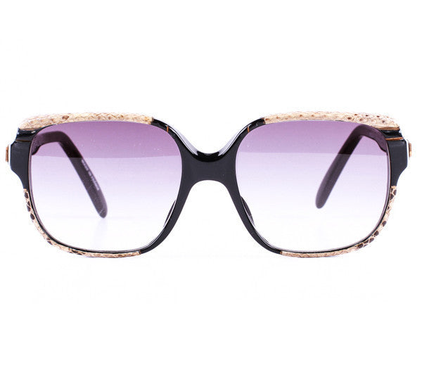 Emmanuelle Khanh 10880 16P