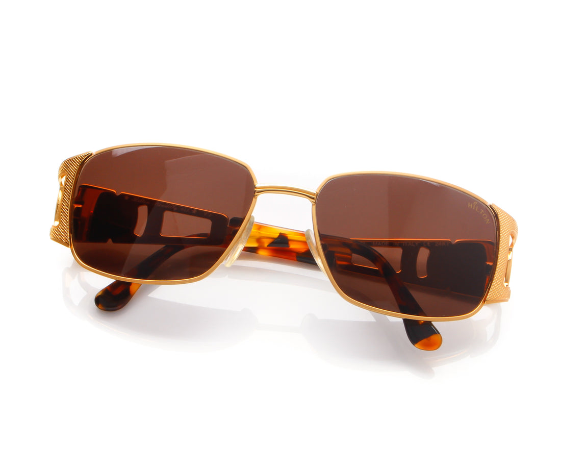 Vintage Hilton Picadilly 957 C3 (Black Solid) Thumbnail