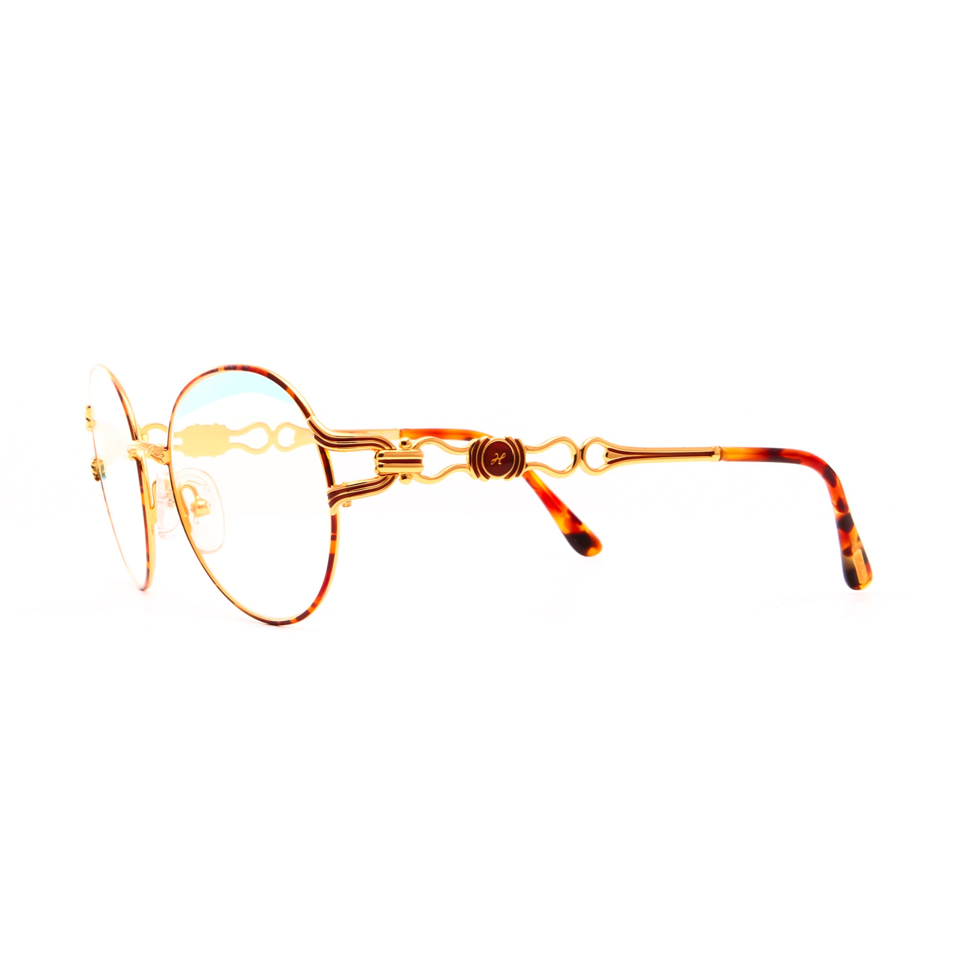 Vintage Hilton Parklane 103 C2 (Clear Multi Flash) Side