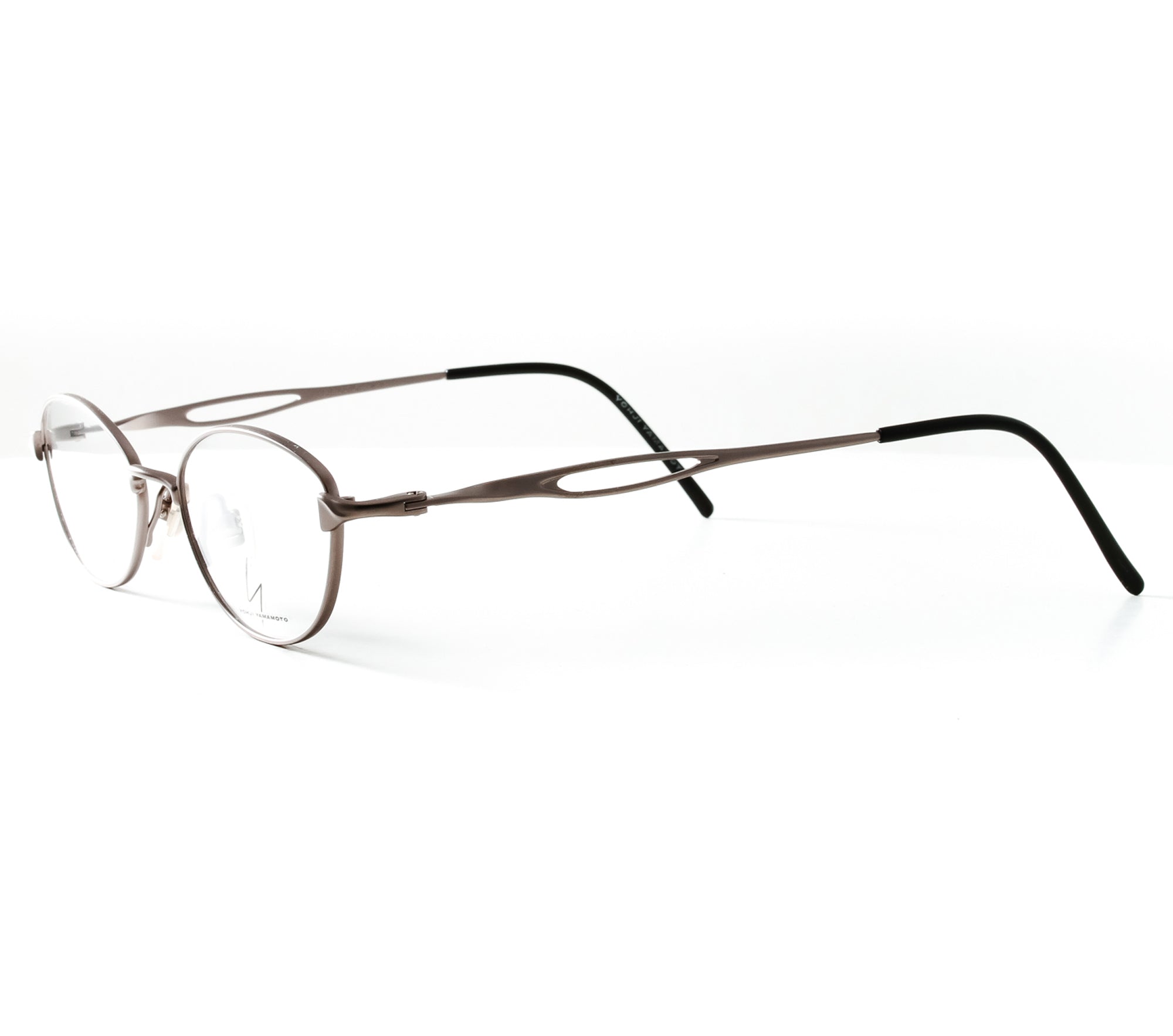 Yohji Yamamoto 51 0010 Side